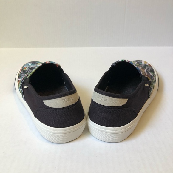 Toms x Marvel Baja Slip-Ons ‘Avengers Print’ - Picture 2 of 14